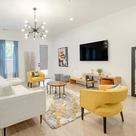 Modern Houston Home With Yard, 3 Mi To Toyota Center